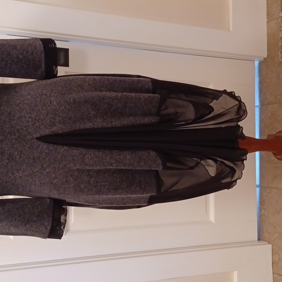 Joseph Ribkoff Grey & Black Sweater Tunic. Size 10. NWOT - Picture 6 of 9